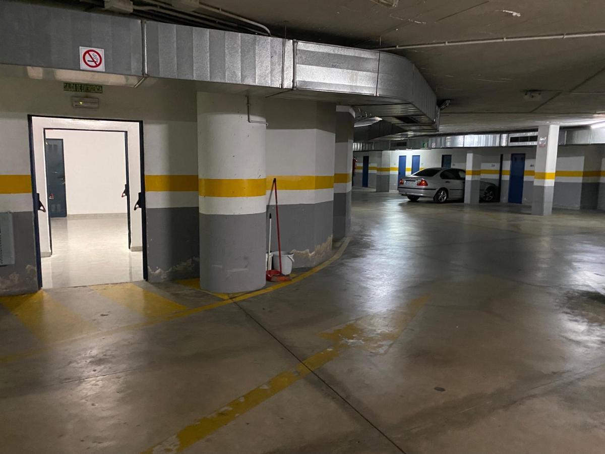 Acogedor Piso Con Parking Santa Justa Appartement Sevilla Buitenkant foto