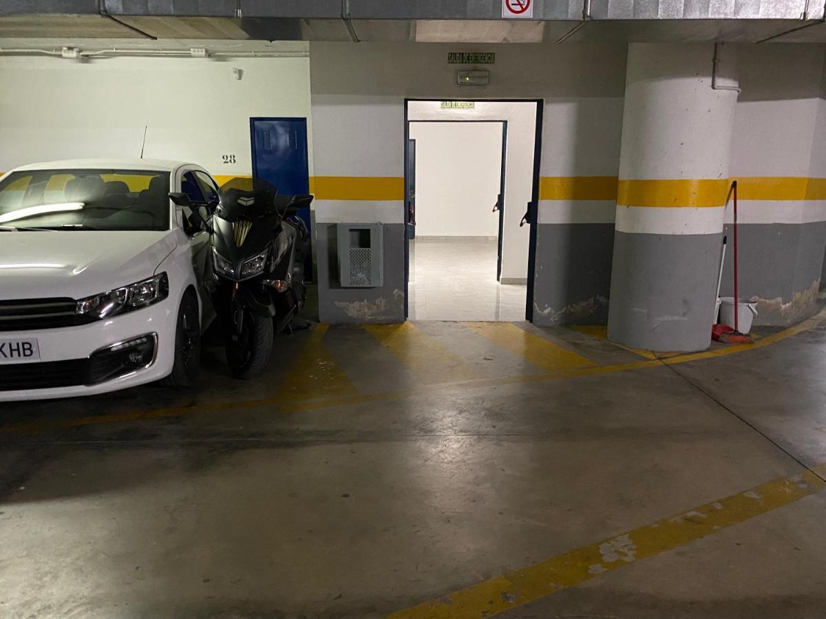 Acogedor Piso Con Parking Santa Justa Appartement Sevilla Buitenkant foto