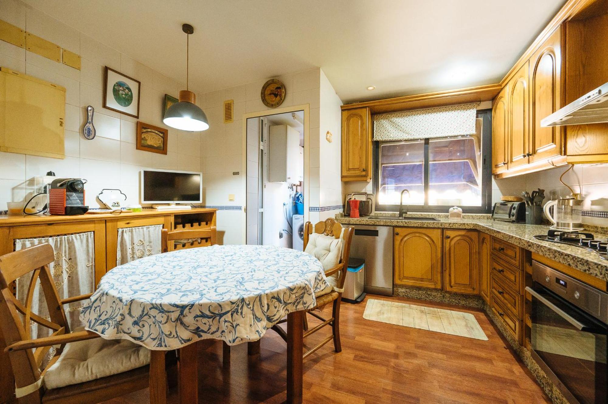 Acogedor Piso Con Parking Santa Justa Appartement Sevilla Buitenkant foto