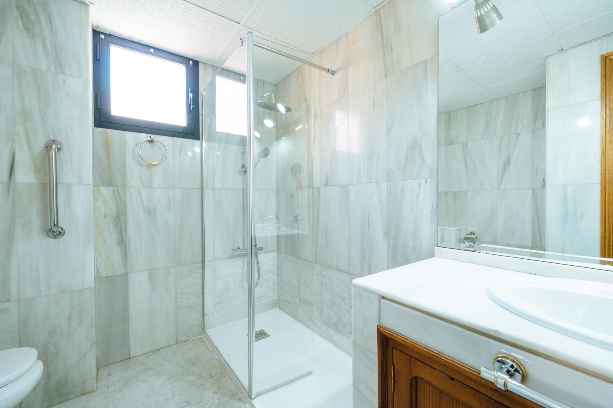 Acogedor Piso Con Parking Santa Justa Appartement Sevilla Buitenkant foto