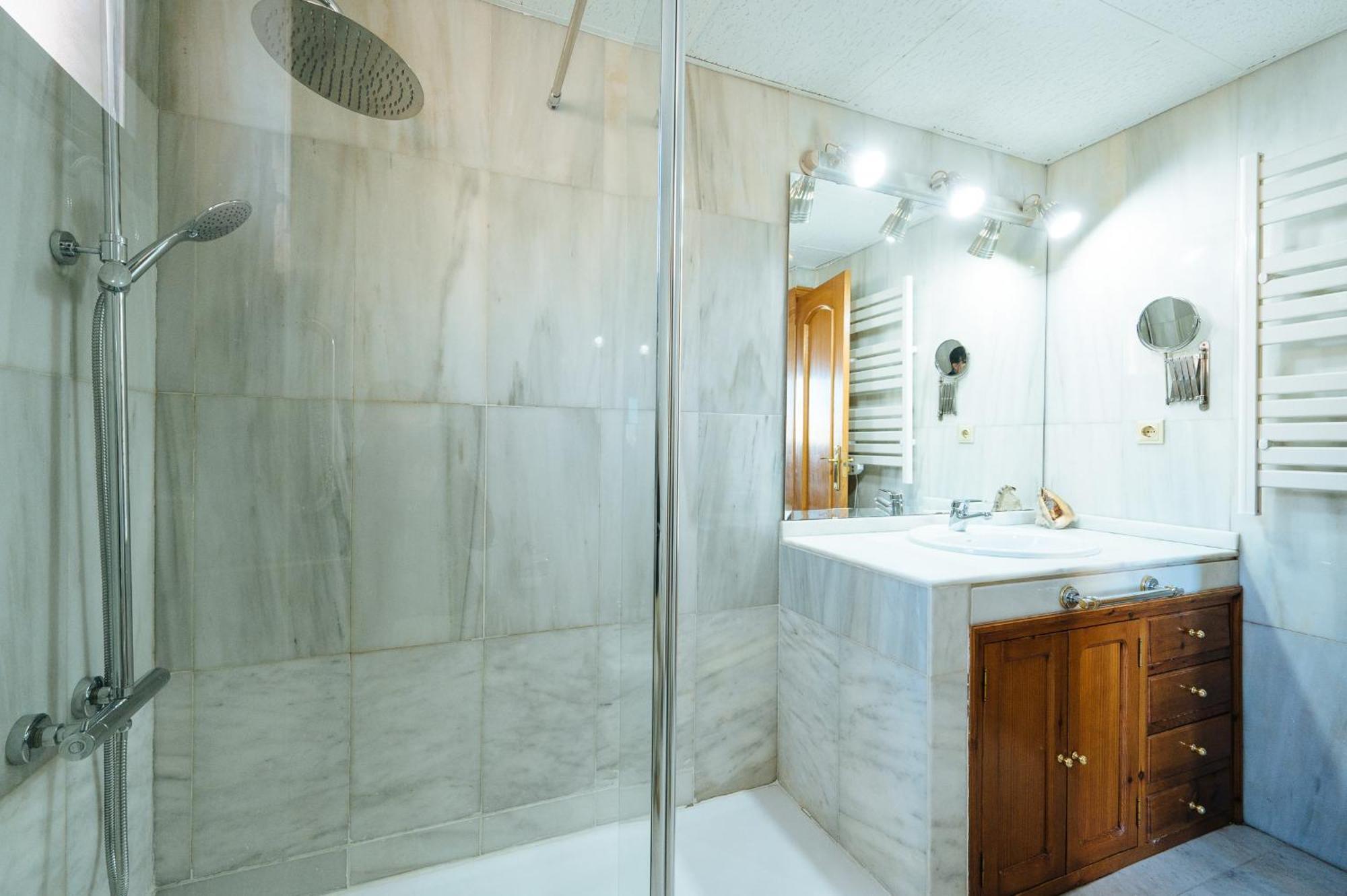 Acogedor Piso Con Parking Santa Justa Appartement Sevilla Buitenkant foto